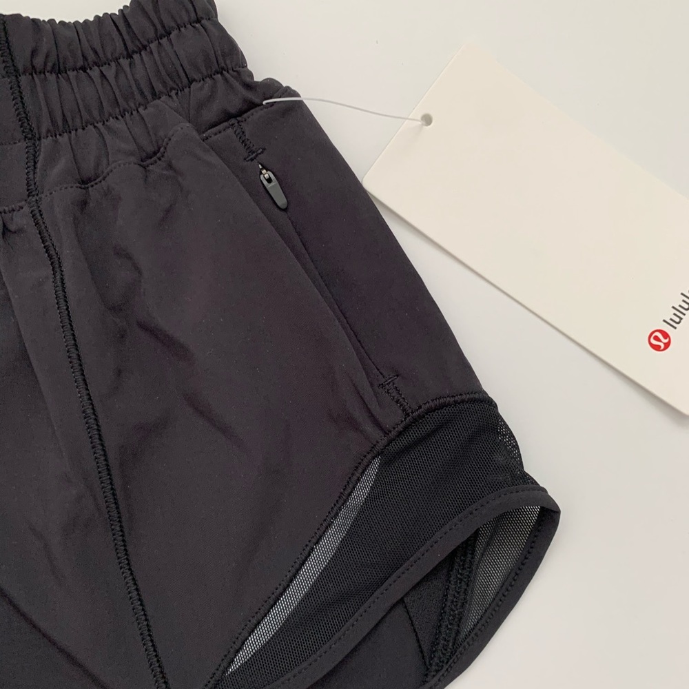 NWT LULULEMON HOTTY HOT LR SHORT 2.5” SHORTS - Picture 11 of 13